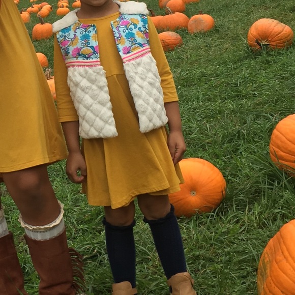 Toddler girl faux fur vest - Picture 6 of 6